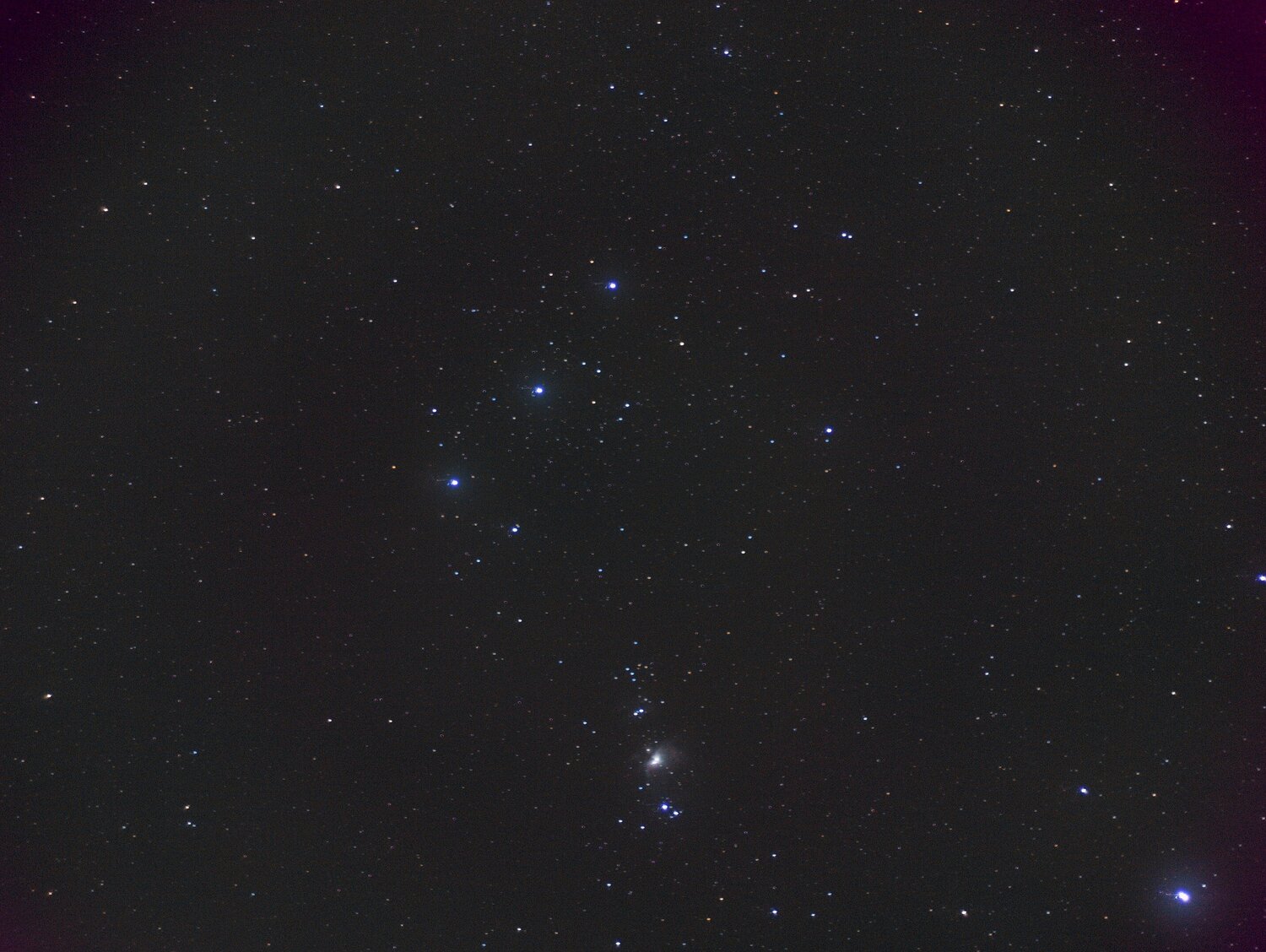 Orion_50mm_iso1600_6x5s_30darks_20flats_20offsets.jpg