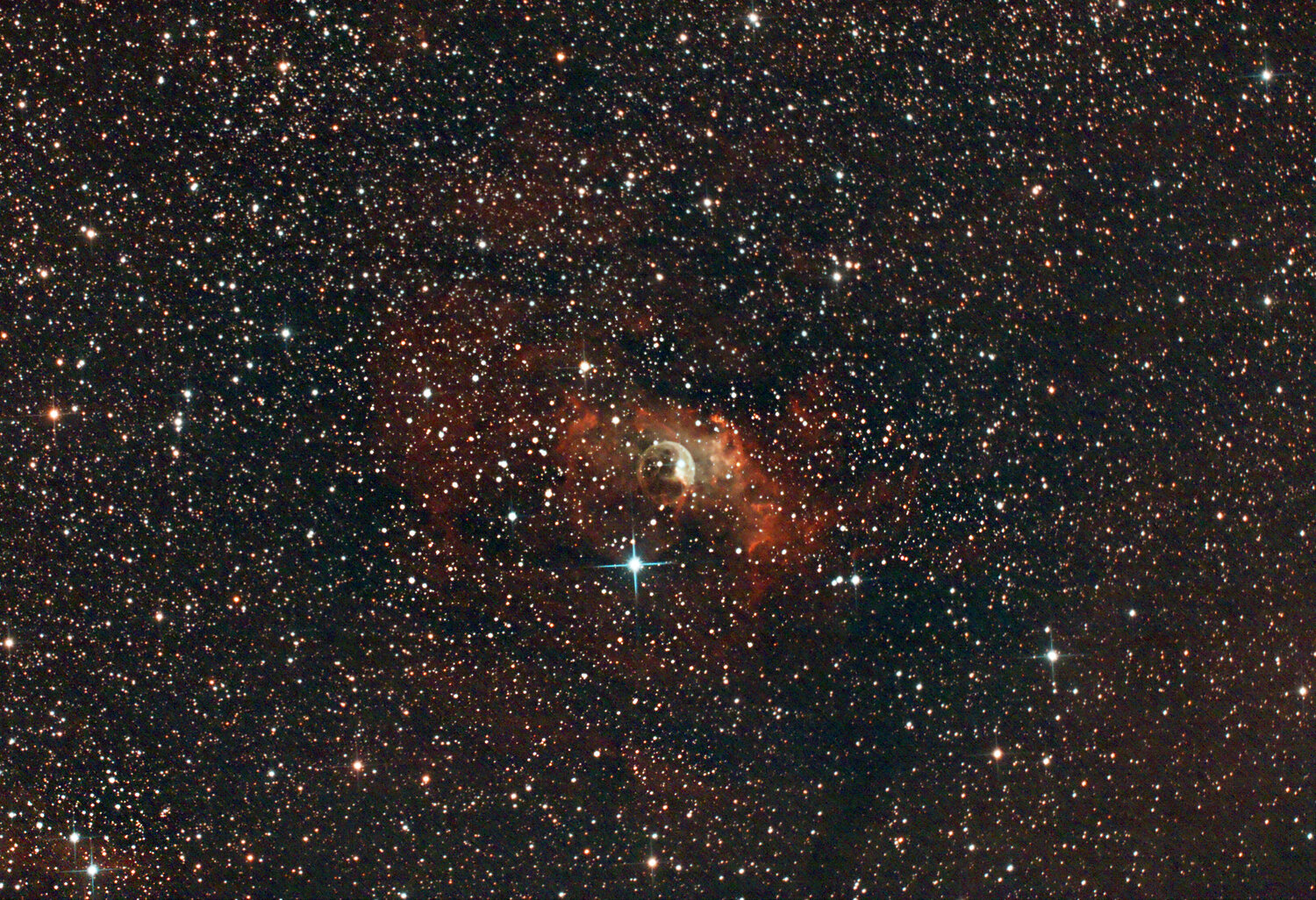 1076013461_NGC7635_Siril_Photom_histo__CS.thumb.jpg.18626d6b8a3916f84d05be3cb24efd21.jpg