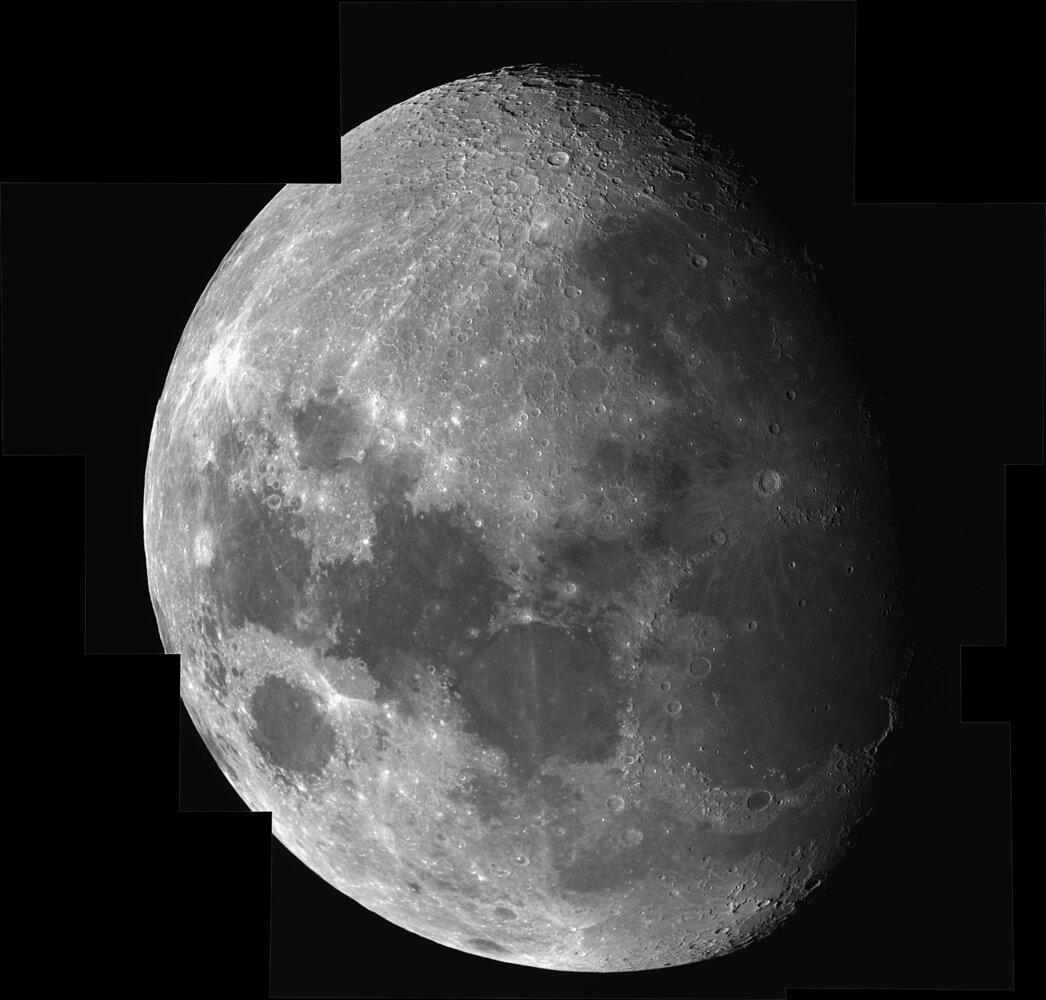 358406450_Lune1_stitch.thumb.jpg.788916265a086bd26ee58dff80a7efd9.jpg
