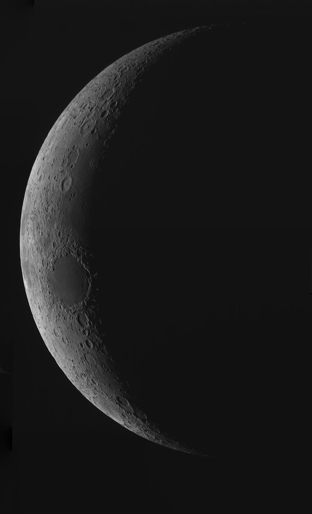 Lune1_stitch.thumb.jpg.0488a459c5fb5bfef20d538109d01447.jpg