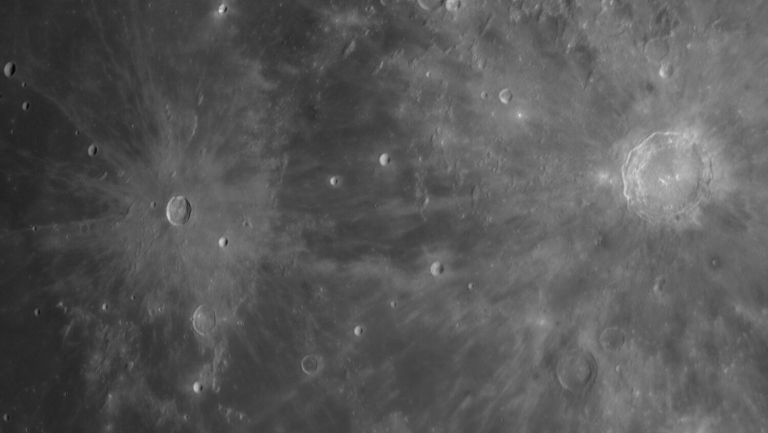1378419748_Moon_220718_271220_ZWOASI290MM_G-ccd_AS_P30_lapl5_ap1990.thumb.jpg.8ca0b1a62edb57be907882c0d3e72ff3.jpg