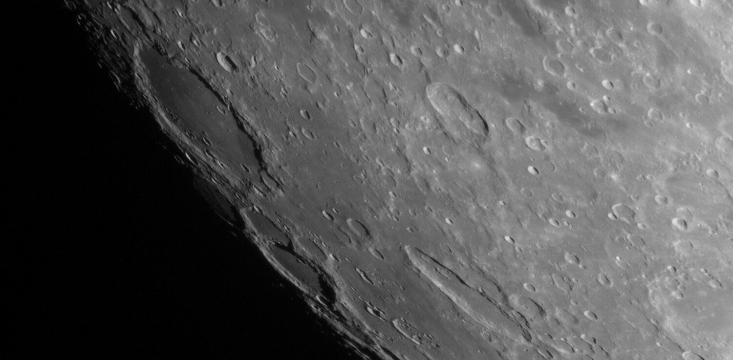 1647607934_Moon_234226_271120_ZWOASI290MM_Continuum_AS_P30_lapl6_ap1350.thumb.jpg.f7407a072f342bb1c092fff18f2b17e5.jpg