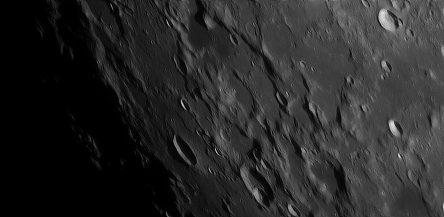 1750518108_Moon_222839_271220_ZWOASI290MM_R-ccd_AS_P50_lapl6_ap834.thumb.jpg.7d005aae3cb861d4b6eb27608610e8cd.jpg