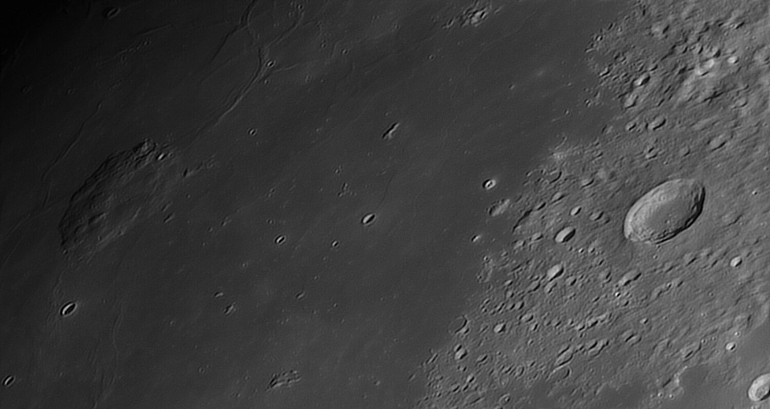 2092759559_Moon_224247_271220_ZWOASI290MM_R-ccd_lapl6_ap1132.thumb.jpg.71436f55a4556e4944b960bcfec945d8.jpg