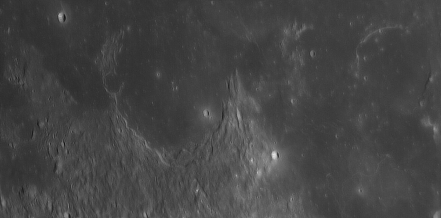 279653553_Moon_222908_271220_ZWOASI290MM_R-ccd_AS_P50_lapl6_ap1115.thumb.jpg.8275085b85c1d22f25920862a5c516bd.jpg
