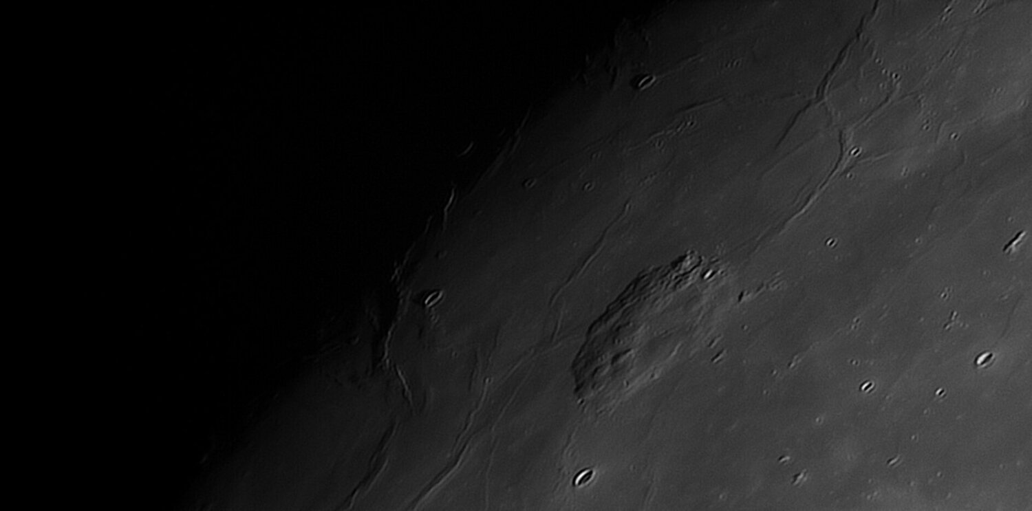 478953189_Moon_221444_271220_ZWOASI290MM_R-ccd_AS_P50_lapl6_ap362.thumb.jpg.5f5ad96b804ebb46f7919a1157c4174f.jpg