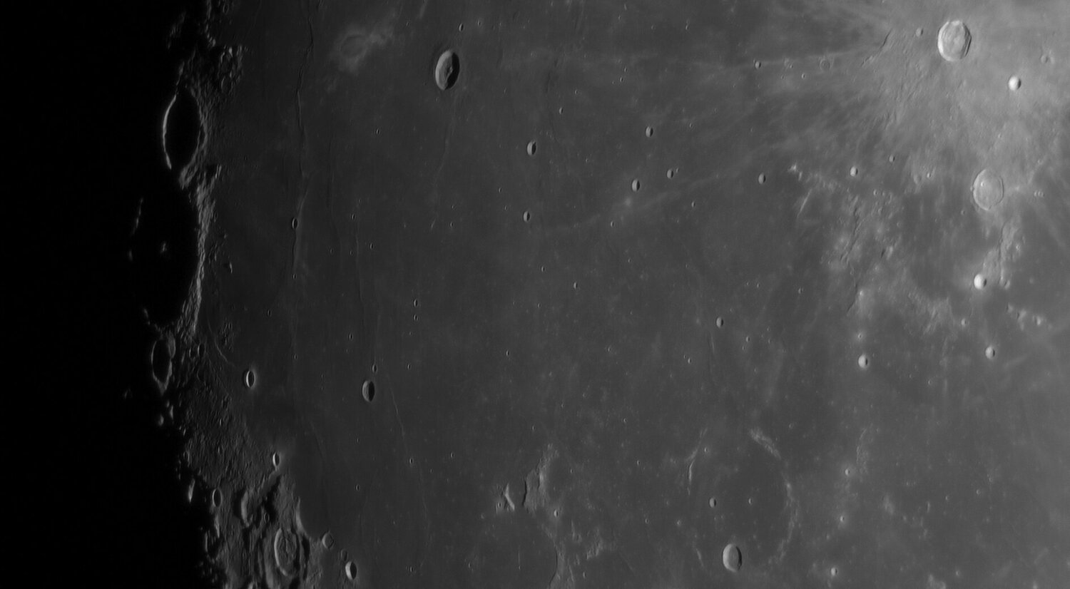 721887713_Moon_220240_271220_ZWOASI290MM_G-ccd_AS_P30_lapl5_ap1658.thumb.jpg.a8b6a07ddaf549dd6328baf759405f8e.jpg