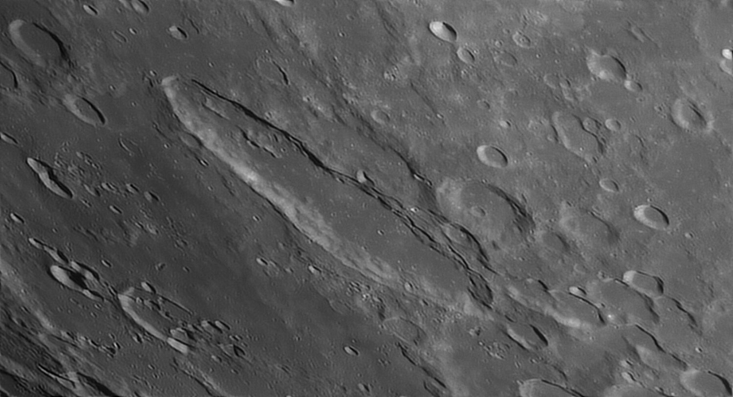 86204162_Moon_223258_271220_ZWOASI290MM_R-ccd_AS_P50_lapl6_ap1153.thumb.jpg.657209a1ad1ab70771bd68164f81bdcc.jpg
