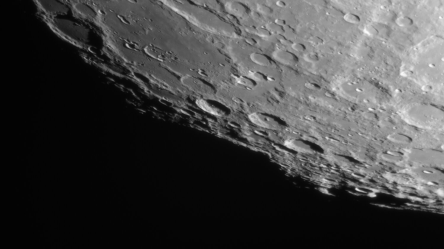 1374183963_Moon_221316_250121_ZWOASI290MM_R-ccd_AS_P30_lapl5_ap443.thumb.jpg.6296135886f7d73a1d08a0d30ff5b4cf.jpg