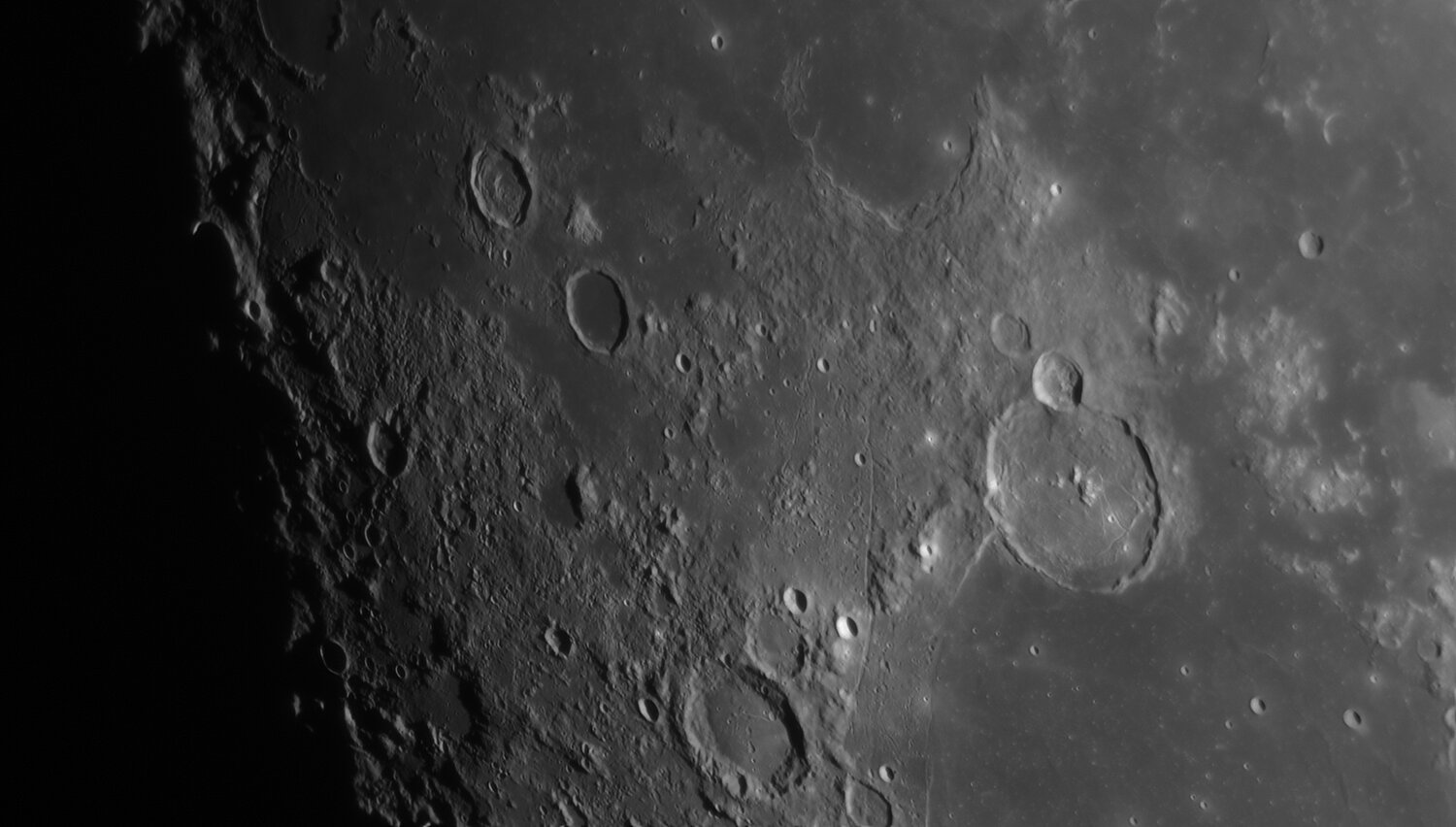 1896755335_Moon_222231_250121_ZWOASI290MM_G-ccd_AS_P30_lapl5_ap672.thumb.jpg.89215a9292a4fb7dc2860a9ab63f0801.jpg