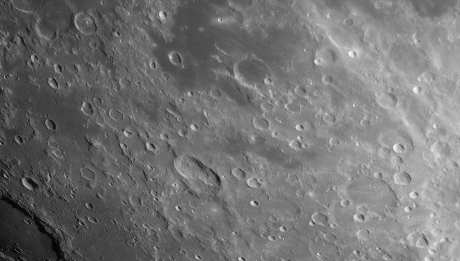 326446817_Moon_221336_250121_ZWOASI290MM_R-ccd_AS_P30_lapl5_ap861.thumb.jpg.012fef9699b97e65a2b6cbefc58f1418.jpg