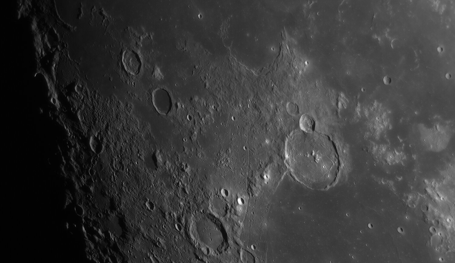 469857360_Moon_222120_250121_ZWOASI290MM_R-ccd_AS_P30_lapl5_ap674.thumb.jpg.9359036964e406031c02cc9aa6e12731.jpg