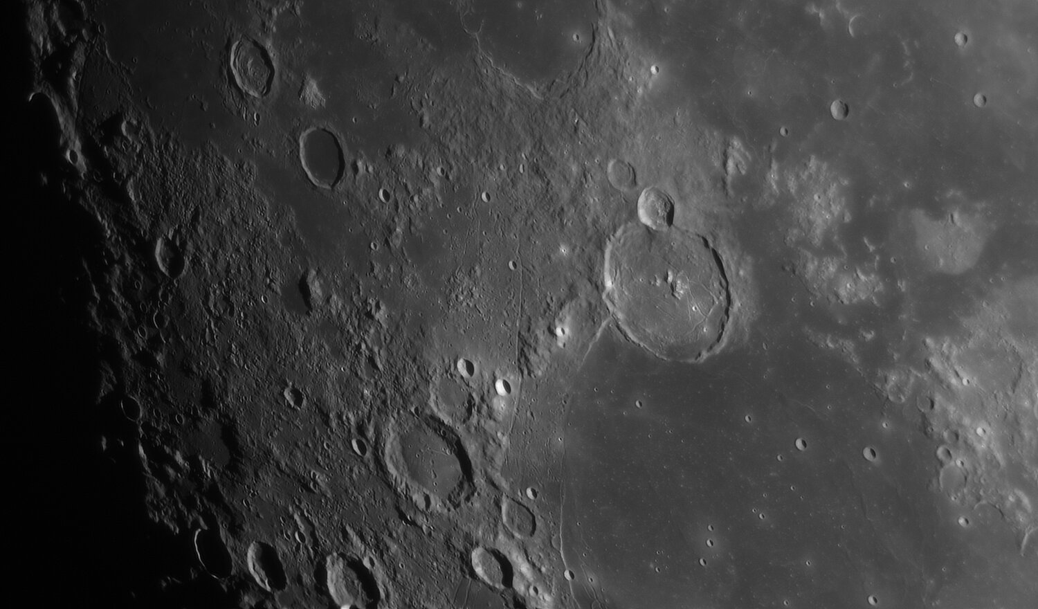 617262035_Moon_221611_250121_ZWOASI290MM_R-ccd_AS_P30_lapl5_ap726.thumb.jpg.01a13ae496d1cb61f0fdc057c83a848c.jpg