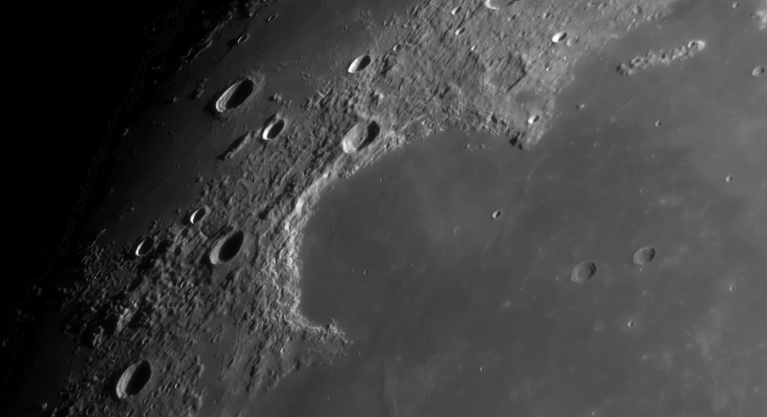 1054670804_Moon_221049_230221_ZWOASI290MM_G-ccd_AS_P30_lapl5_ap2259.thumb.jpg.e789973d58b3c0ada94715c4b1a69f14.jpg