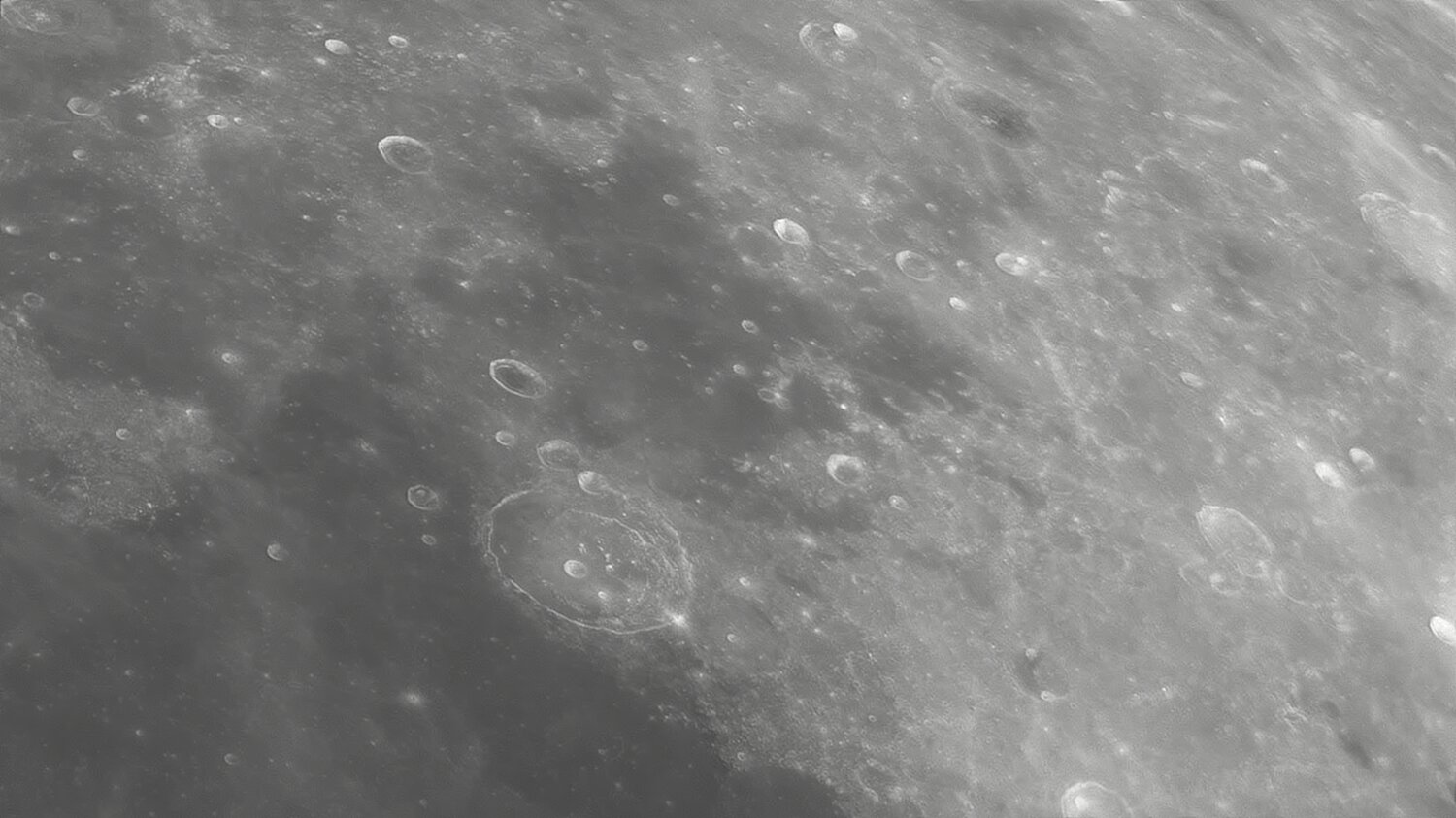 52735926_Moon_213119_230221_ZWOASI290MM_R-ccd_AS_P30_lapl5_ap1255.thumb.jpg.c9236f0c56e0ba3d9600b3e0d6245c78.jpg