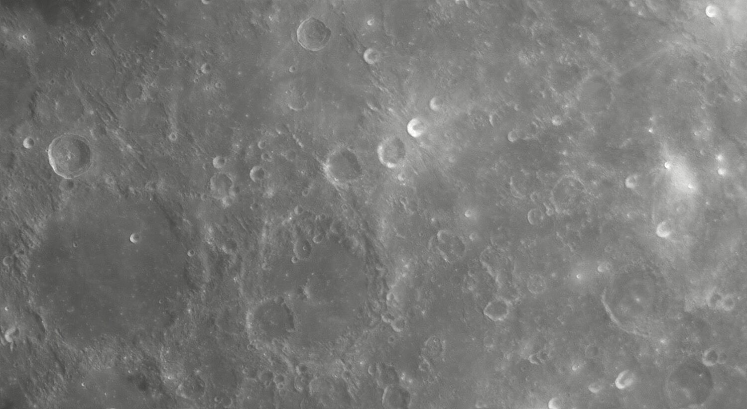 860460724_Moon_213020_230221_ZWOASI290MM_R-ccd_AS_P30_lapl5_ap1271.thumb.jpg.1489c8f893fc9085166e51f8f6d0a295.jpg