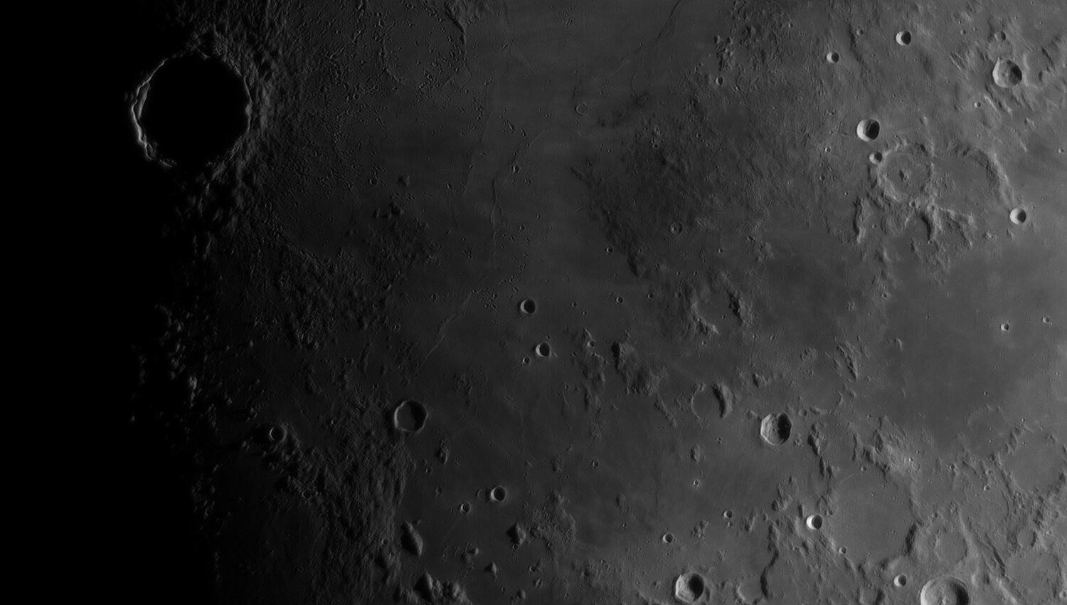 125033882_Moon_215214_220321_ZWOASI290MM_R_AS_P30_lapl5_ap733.thumb.jpg.03d3c428922da39441ce7c6aad6de42a.jpg