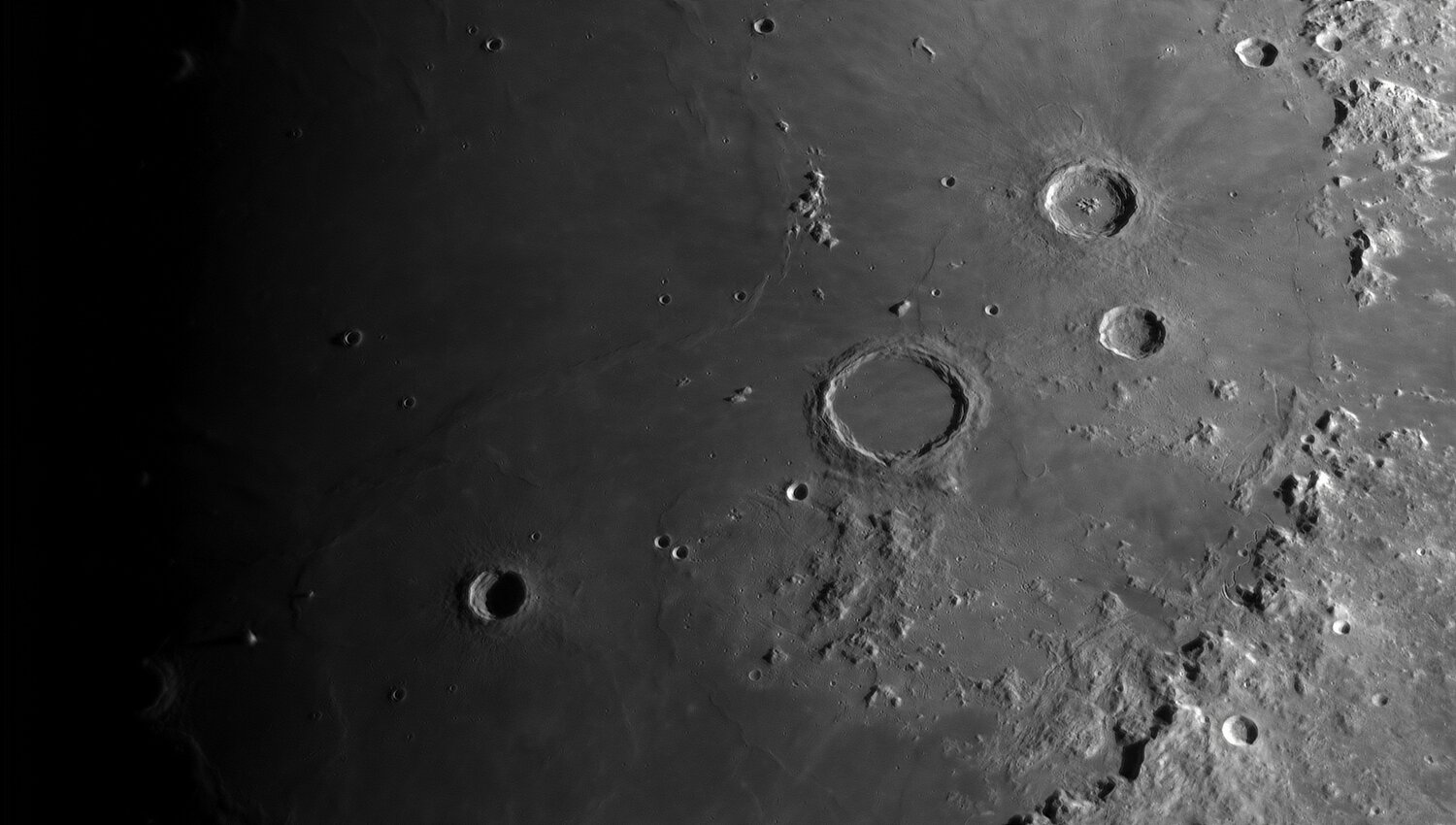 1619172832_Moon_215032_220321_ZWOASI290MM_R_AS_P30_lapl5_ap737.thumb.jpg.1780e76b3fb83e2d1d90943829c860f9.jpg