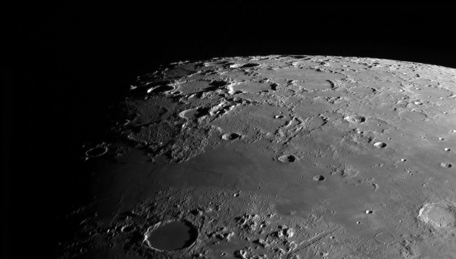 44226407_Moon_214730_220321_ZWOASI290MM_R_AS_P30_lapl5_ap514ds.thumb.jpg.394d1c236249cd4889c89002d4e316c4.jpg