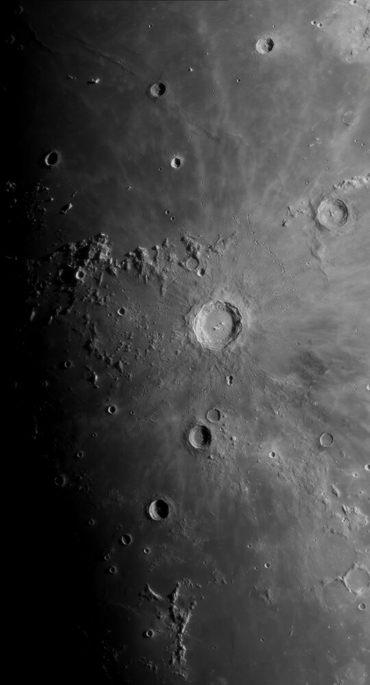 1323482093_Moon_221910_230321_ZWOASI290MM_OIII_AS_P25_lapl5_ap504ds_stitch.thumb.jpg.9806400856d8f7c9580952432328227f.jpg