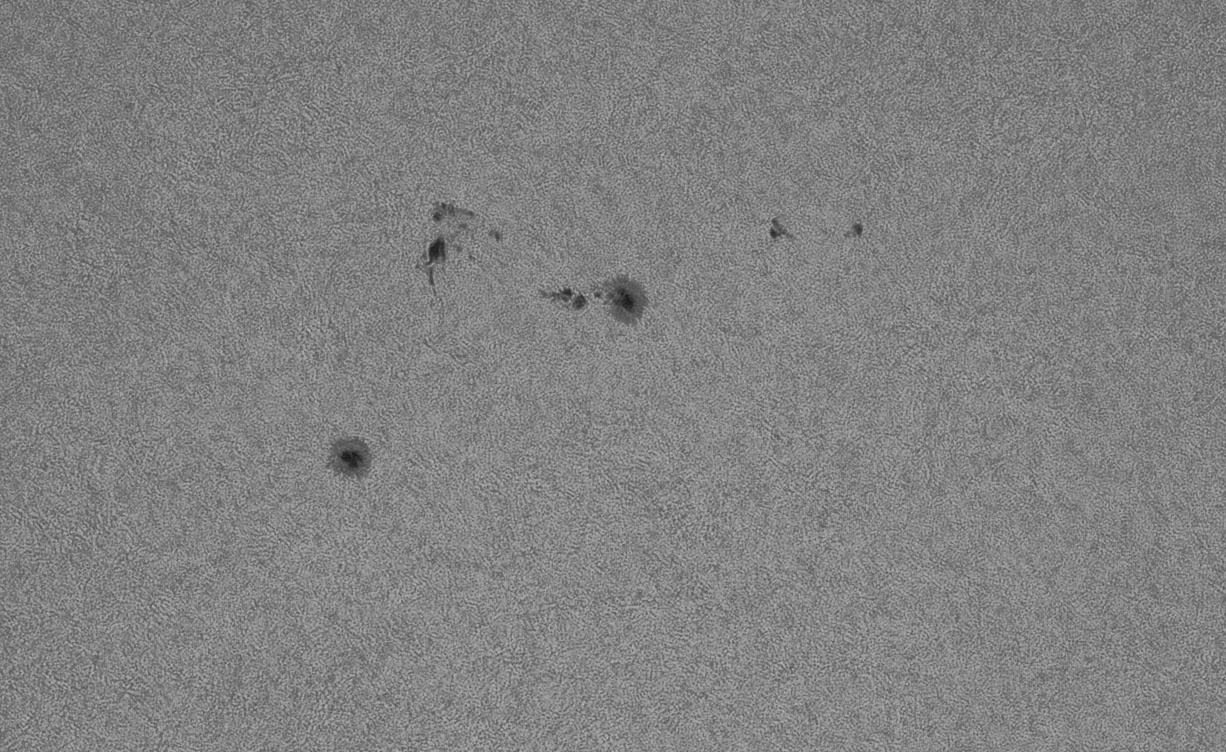 209426004_Sun_115001_250421_ZWOASI290MM_Continuum_AS_P5_lapl4_ap467.jpg.9540115c49be54ec30468222ceba1966.jpg