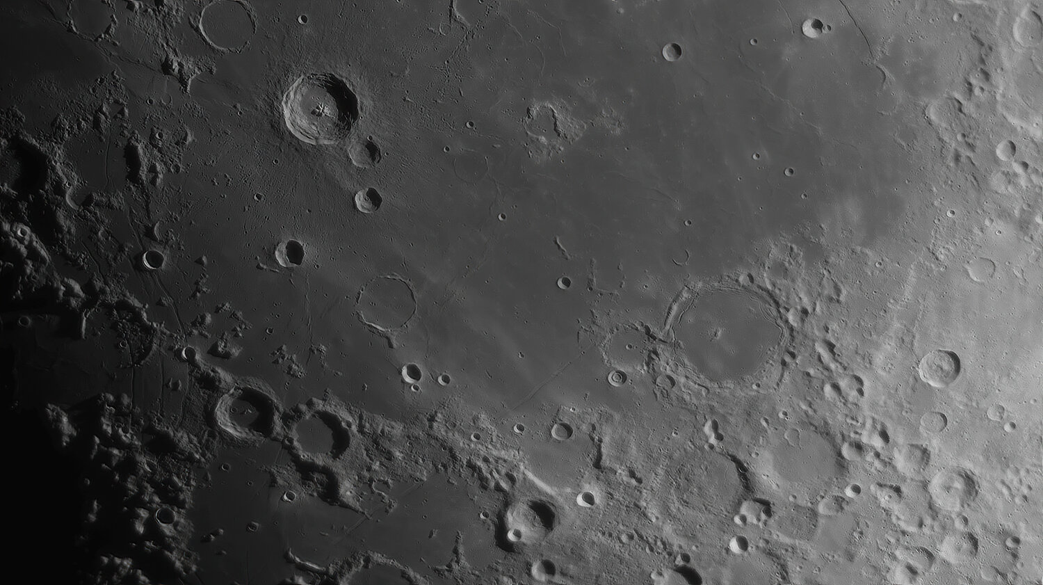 578863546_Moon_215055_230321_ZWOASI290MM_R_AS_P25_lapl5_ap492-Kies.thumb.jpg.3f72a13a991b2d12e5b3a3ec556e692e.jpg