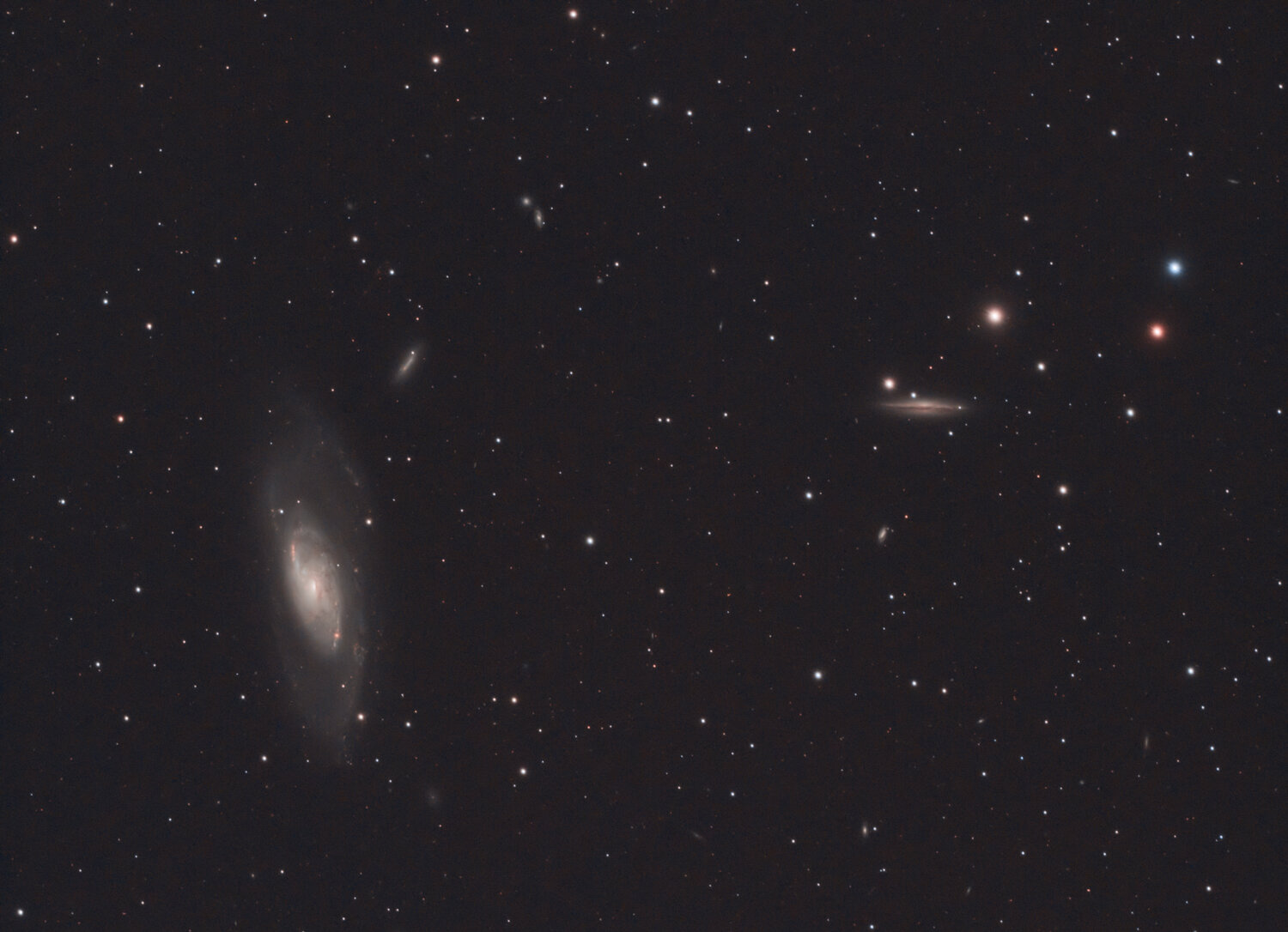 M106_RGB_histo.jpg