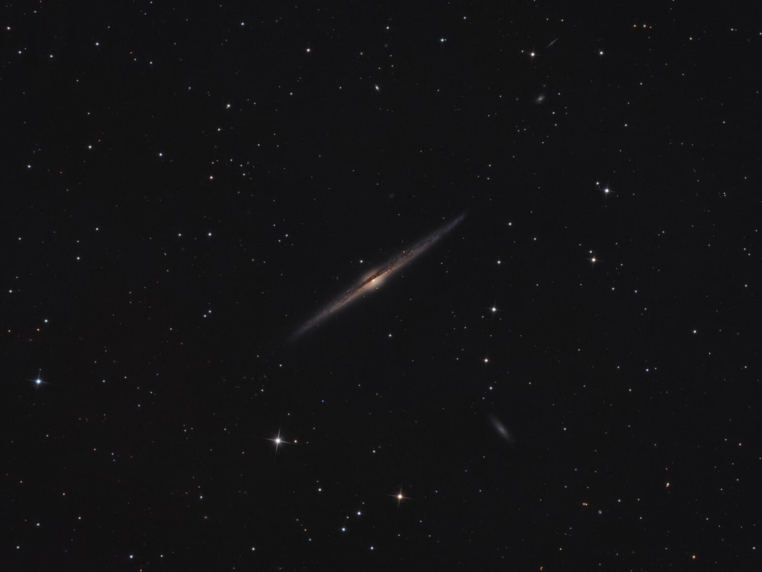 NGC4565sstgvmacc.thumb.jpg.481280f2d39b7f6fae43b7a8b1ca1ef1.jpg