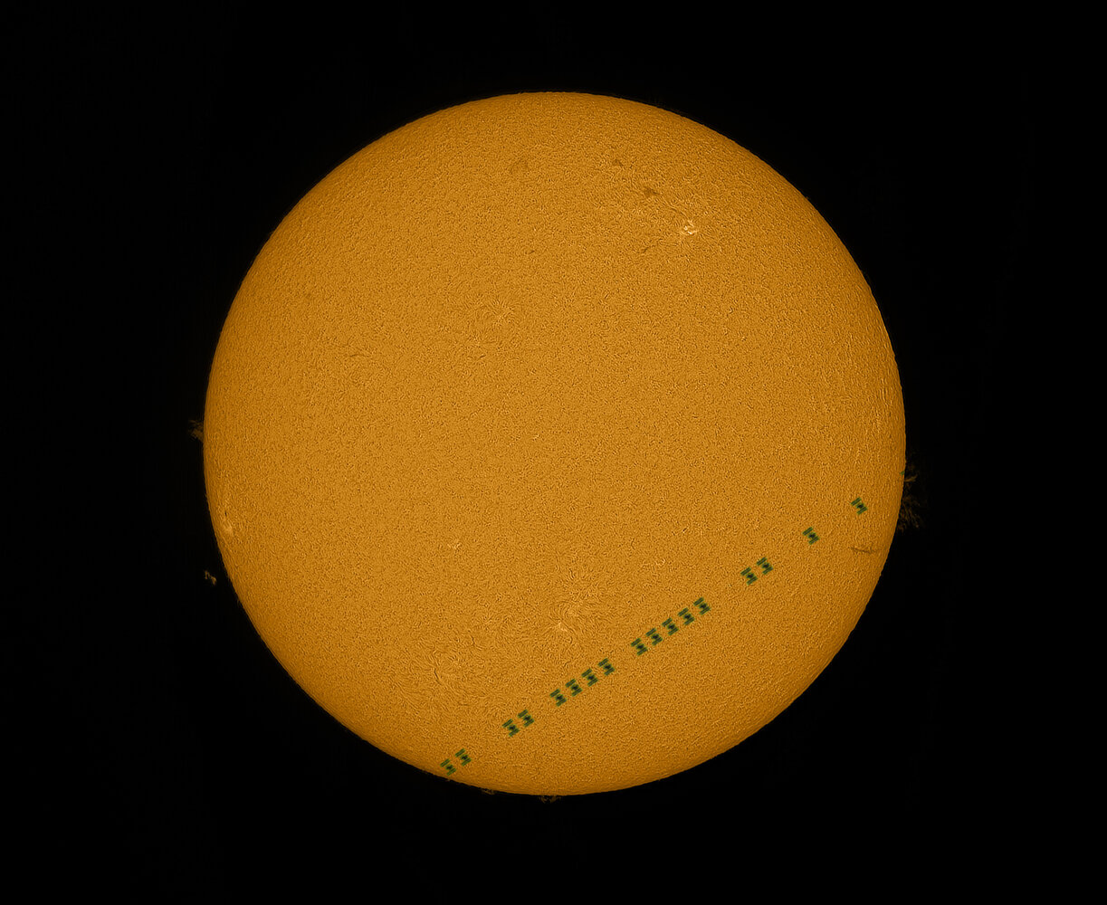S20210613-ISS-10h05UT-sm40DS-fs60-bf10-gpx1.7-asi178mm.thumb.jpg.ba979db79e1686ababc272a40703246d.jpg