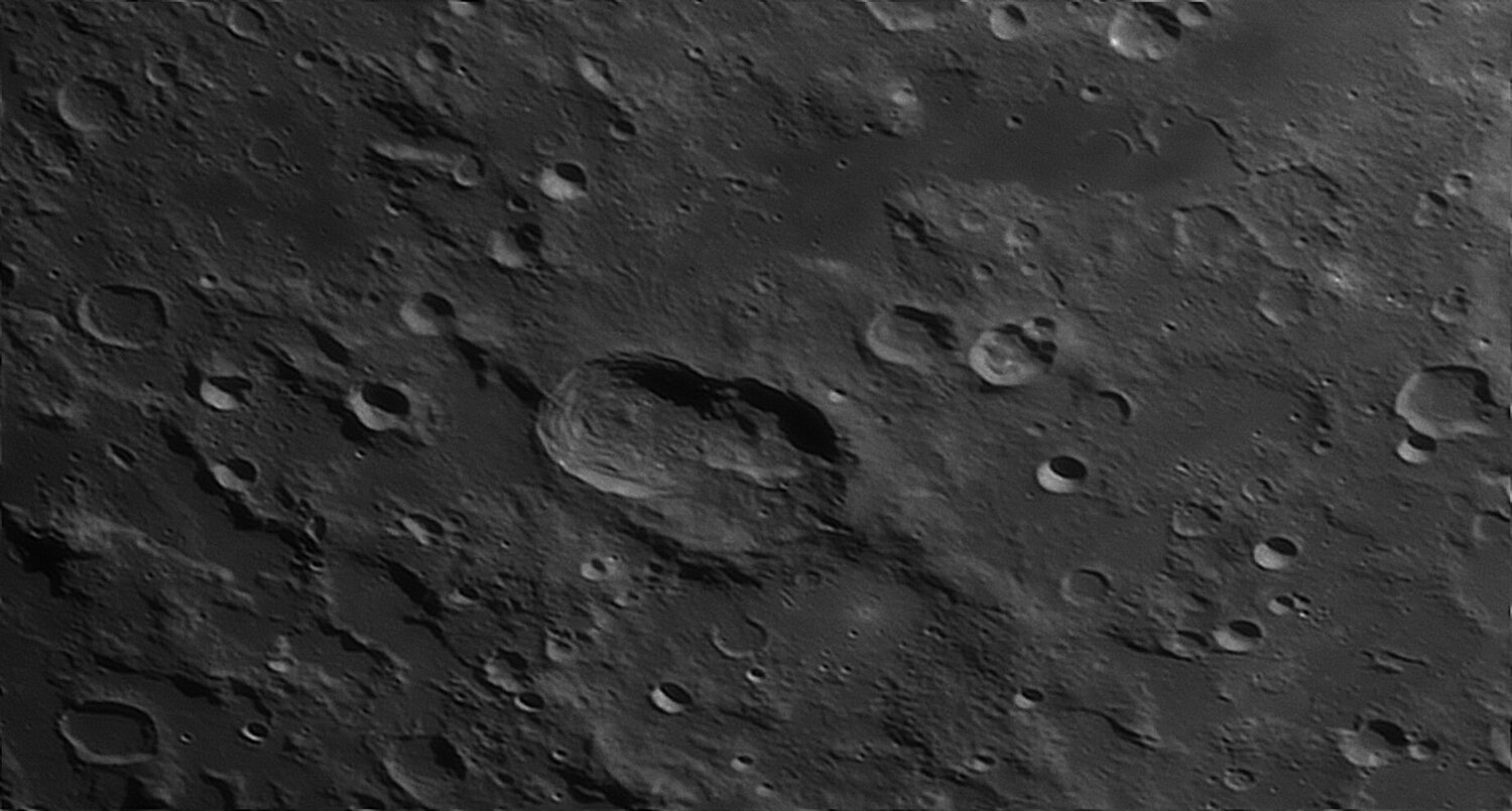 302727001_Moon_222740_230421_ZWOASI290MM_G_AS_P50_lapl5_ap445.thumb.jpg.61ced8620f7bedcb52adce9d07706fbc.jpg