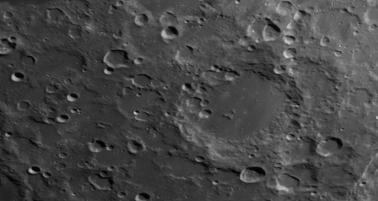 772428880_Moon_222607_230421_ZWOASI290MM_G_AS_P50_lapl5_ap424.thumb.jpg.e88f681a76eb11dce57dbdd0ffad378a.jpg