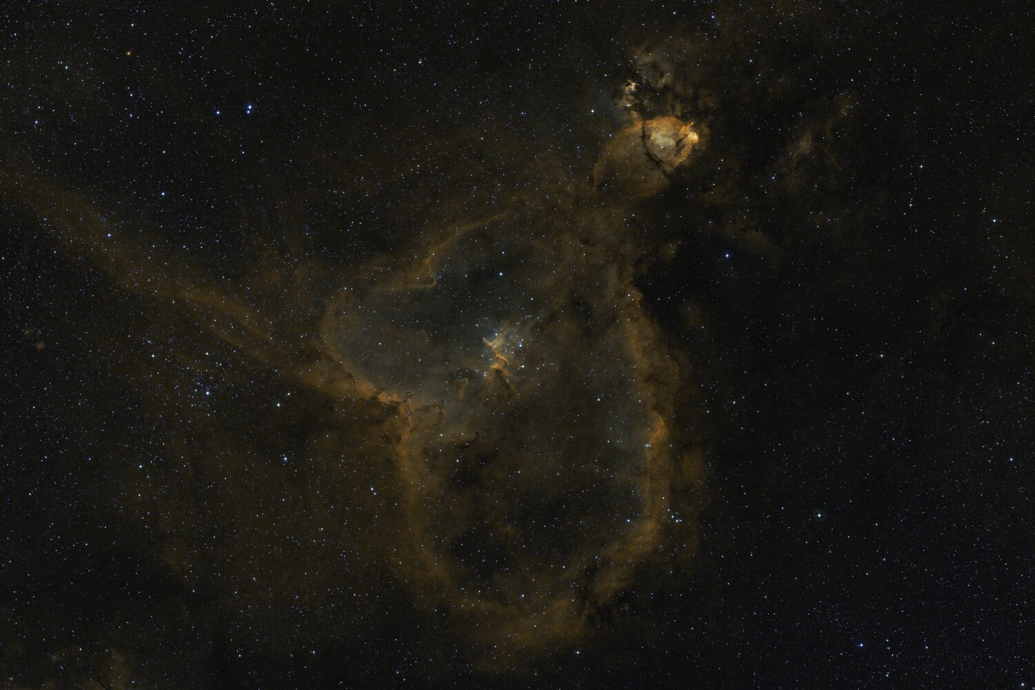IC1805_FSQ106_F5_ASI6200MC_30x180s_NBZ.thumb.jpg.0c6b0679cc85c24a62bb48cd90fc3aa1.jpg