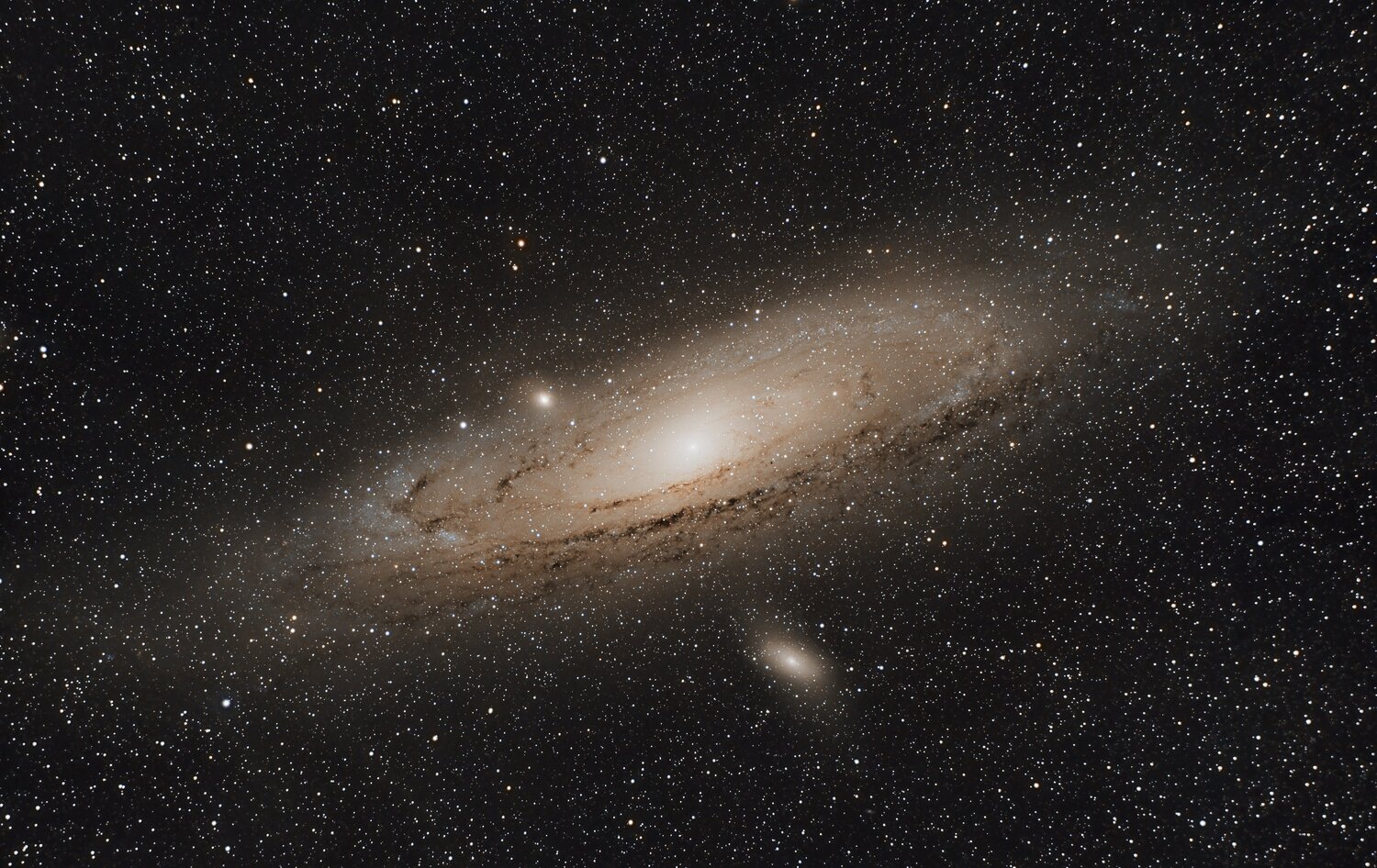 M31.thumb.jpg.430ce64e3a126bf98b5b5dfefb4d292f.jpg