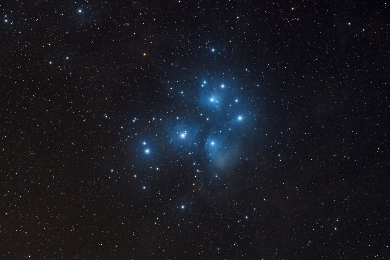 M45_FSQ106_F5_ASI6200MC_30x120s.thumb.jpg.c181be3a634c86271ac52995ac8c45f4.jpg