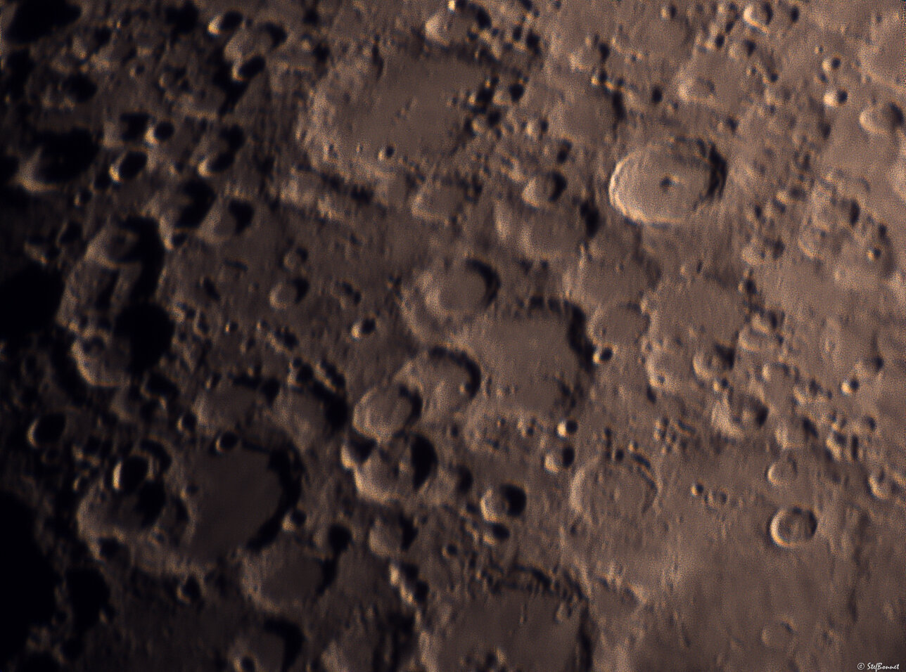 2121452438_Lune-28aot21-2.jpg.725abe891c8623cc25718a541b3c608e.jpg
