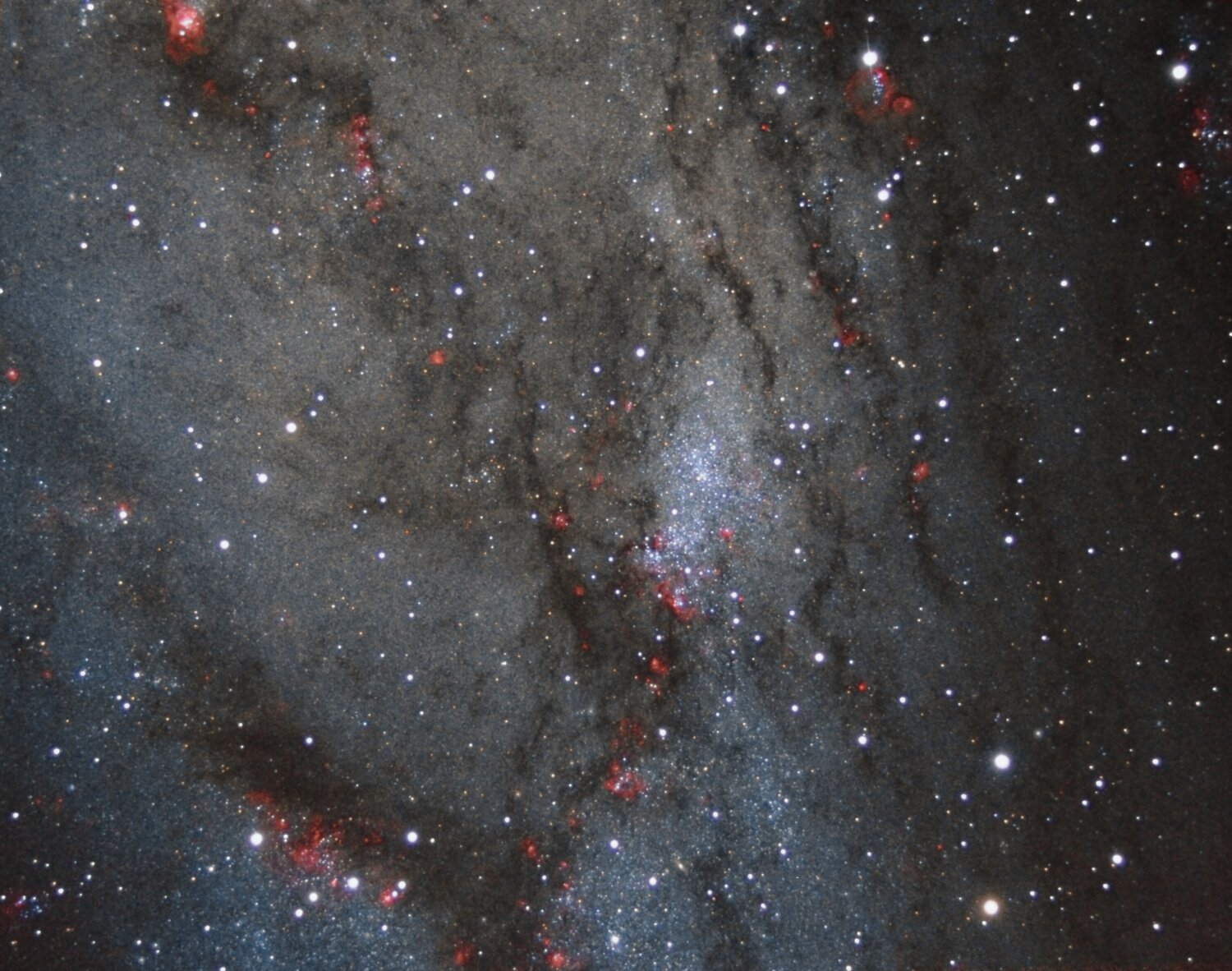 NGC206_LHA_RHAGB_finale.thumb.jpg.8fa37a88202c30974d0bb616655df542.jpg