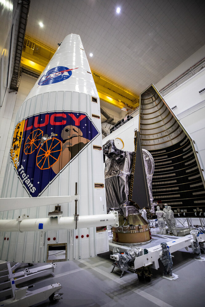 lucy-spacecraft.thumb.jpg.97fd6e3ace78aa06c36f94ba8299de55.jpg