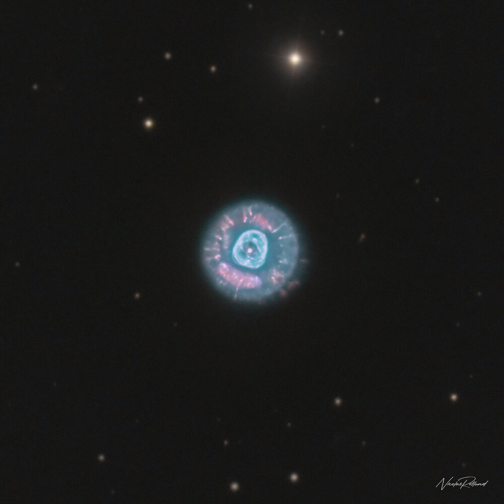 Eskimo Nebula-CDK24 RC1000-PL 9000 PL16803-L(Ha)SHO-Nicolas ROLLAND_signature.jpg