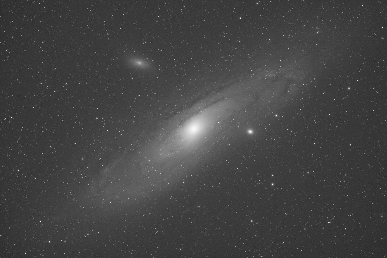 m31_2021-10-03_gain_0_-5C_200sec_L_L_0011.thumb.jpg.e9271b3e00aafd8323c69ca2bd2ceb5a.jpg