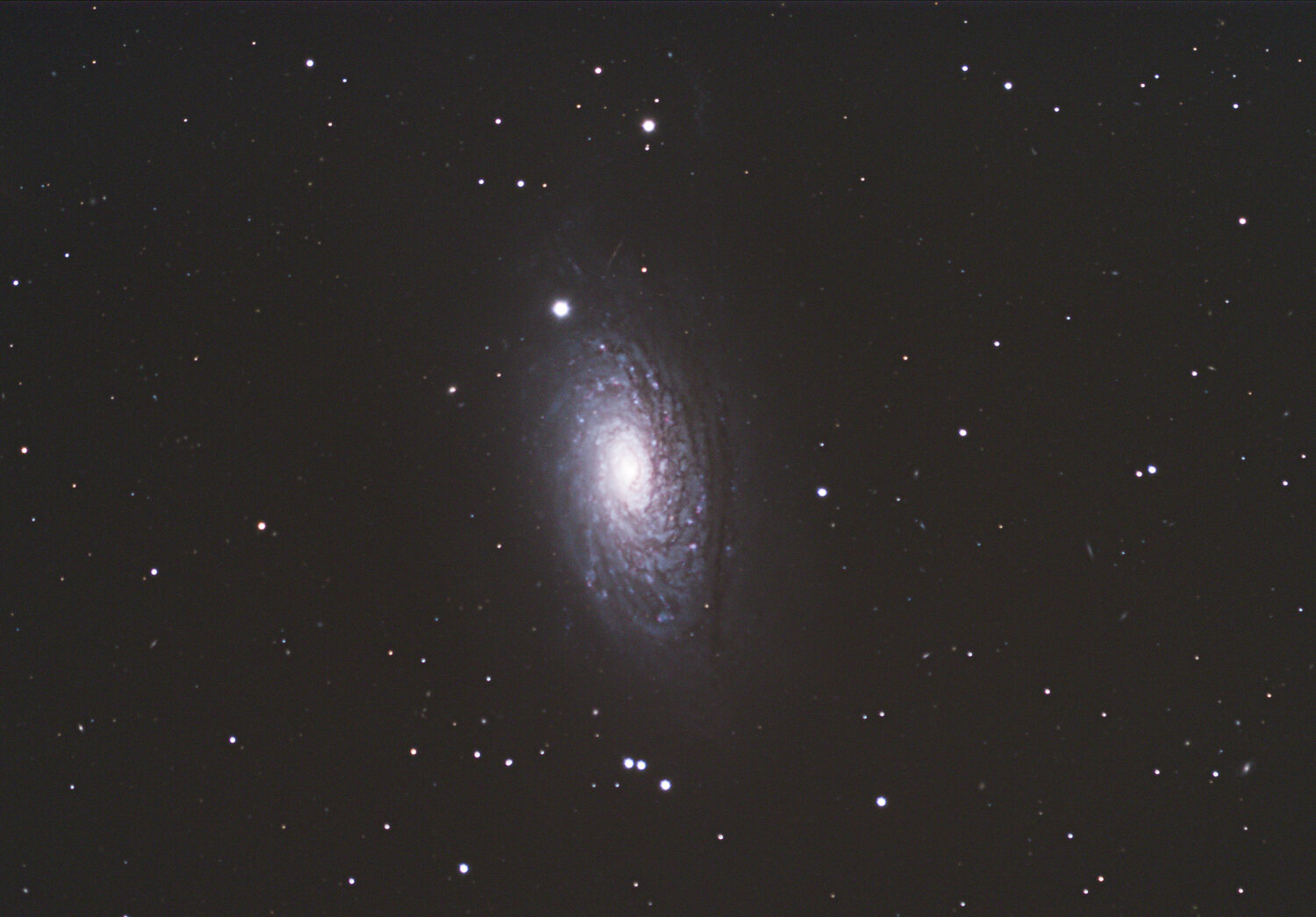 M 63 6h00 Ra.jpg