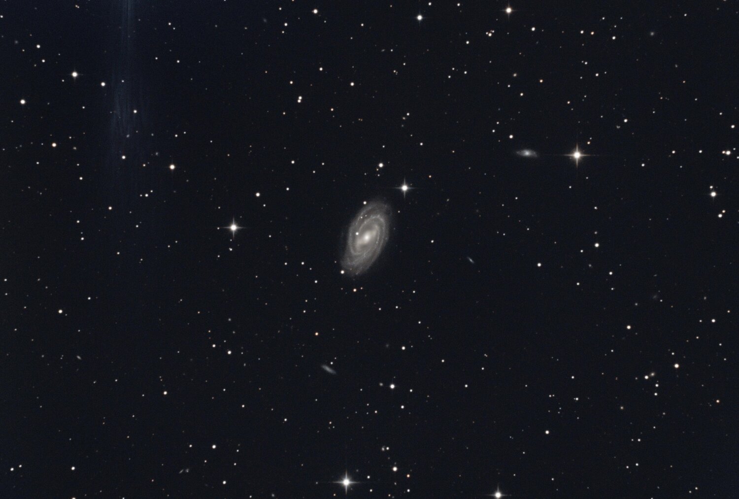 M109.thumb.jpg.8572e596a78caf124c8b3e1d8bf569ab.jpg