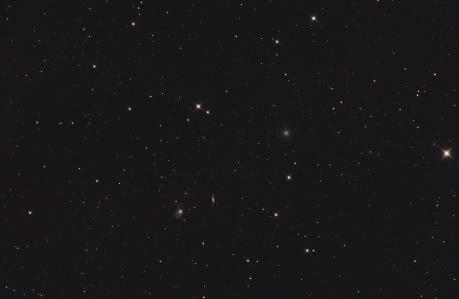 galaxies_c.jpg.6c951ba90185a87836799884a513615a.thumb.jpg.6e7399ef8ba6cf05ab74c9eb1f8b6be3.jpg