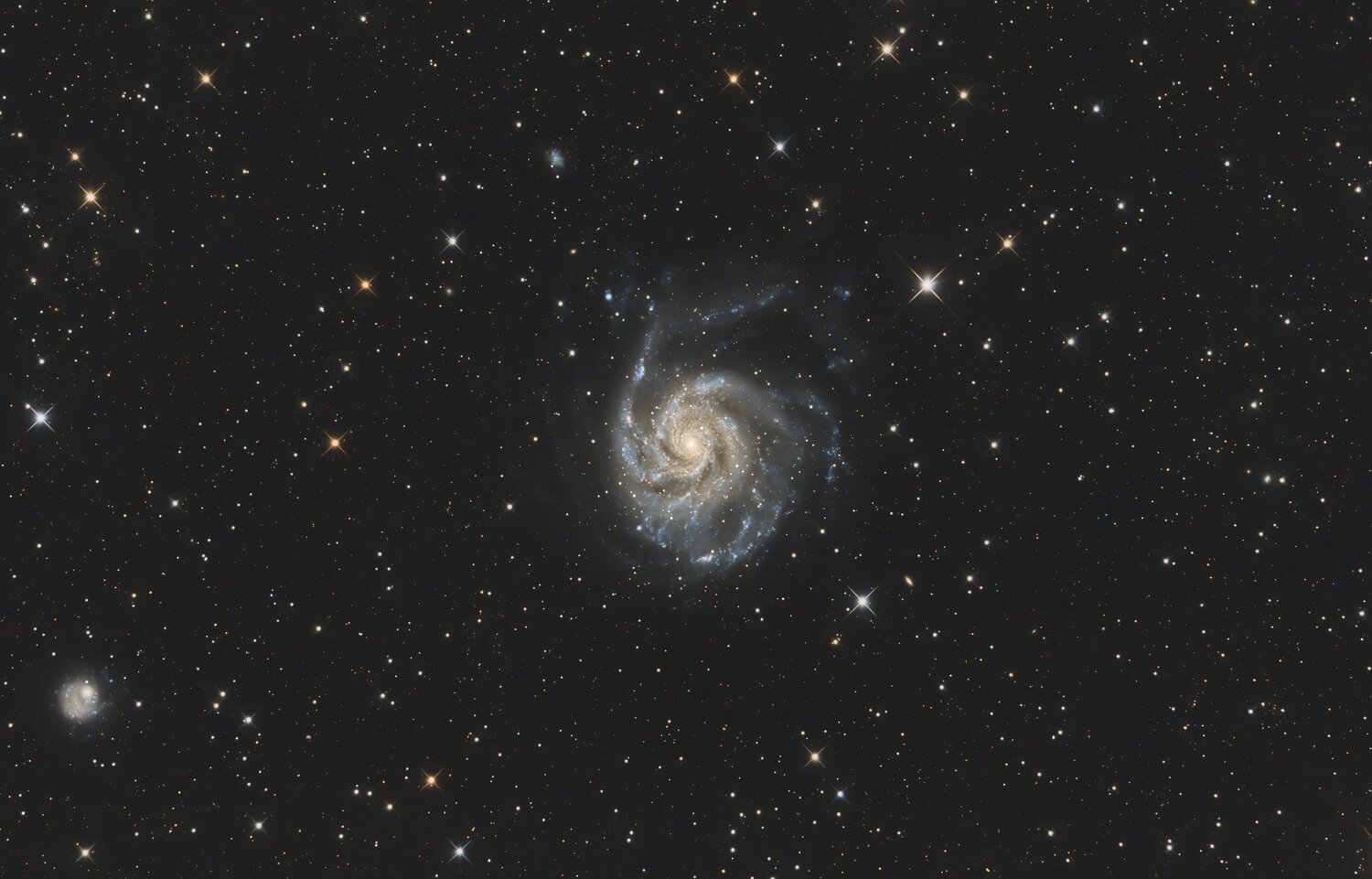 M101_V2.thumb.jpg.08576d3f3fb45a8daa3704f229926ded.jpg