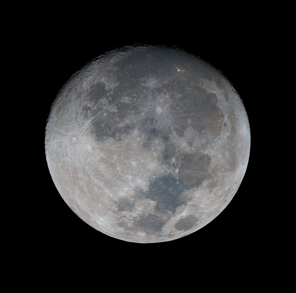 Lune3.thumb.jpg.b4e9457a957a740098cc5b7166aebc1b.jpg