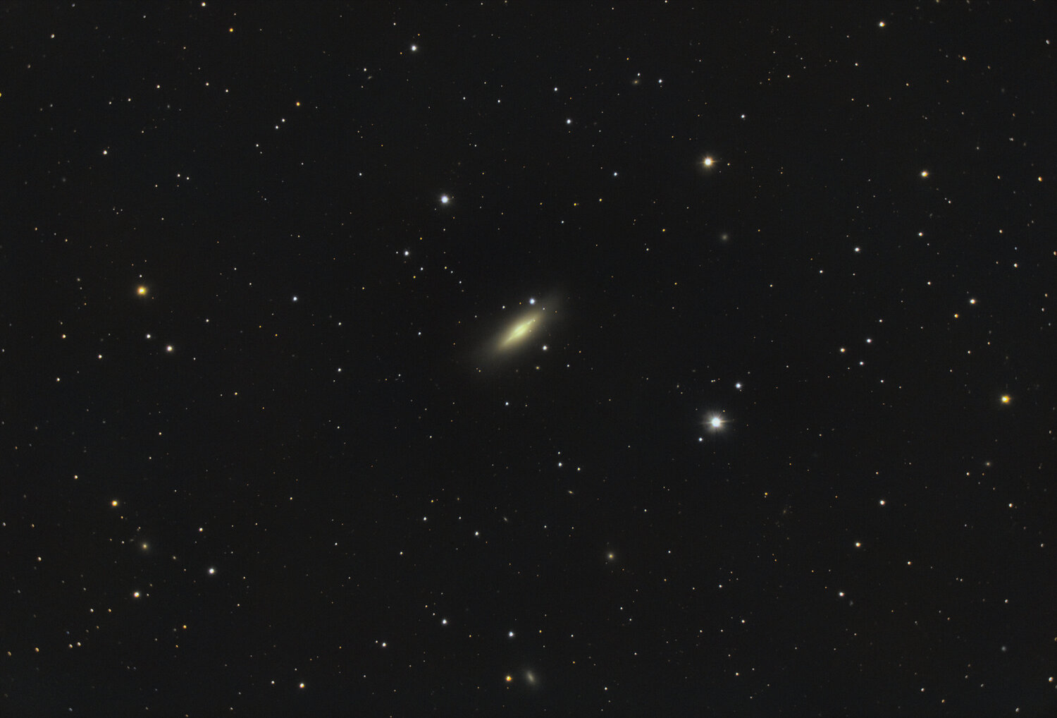 M102-C8_RGB-gradient-photom-histo-satu-NB-pix-PS-finale.thumb.jpg.a8068ee988fd9f46023bc2711ccf82d5.jpg