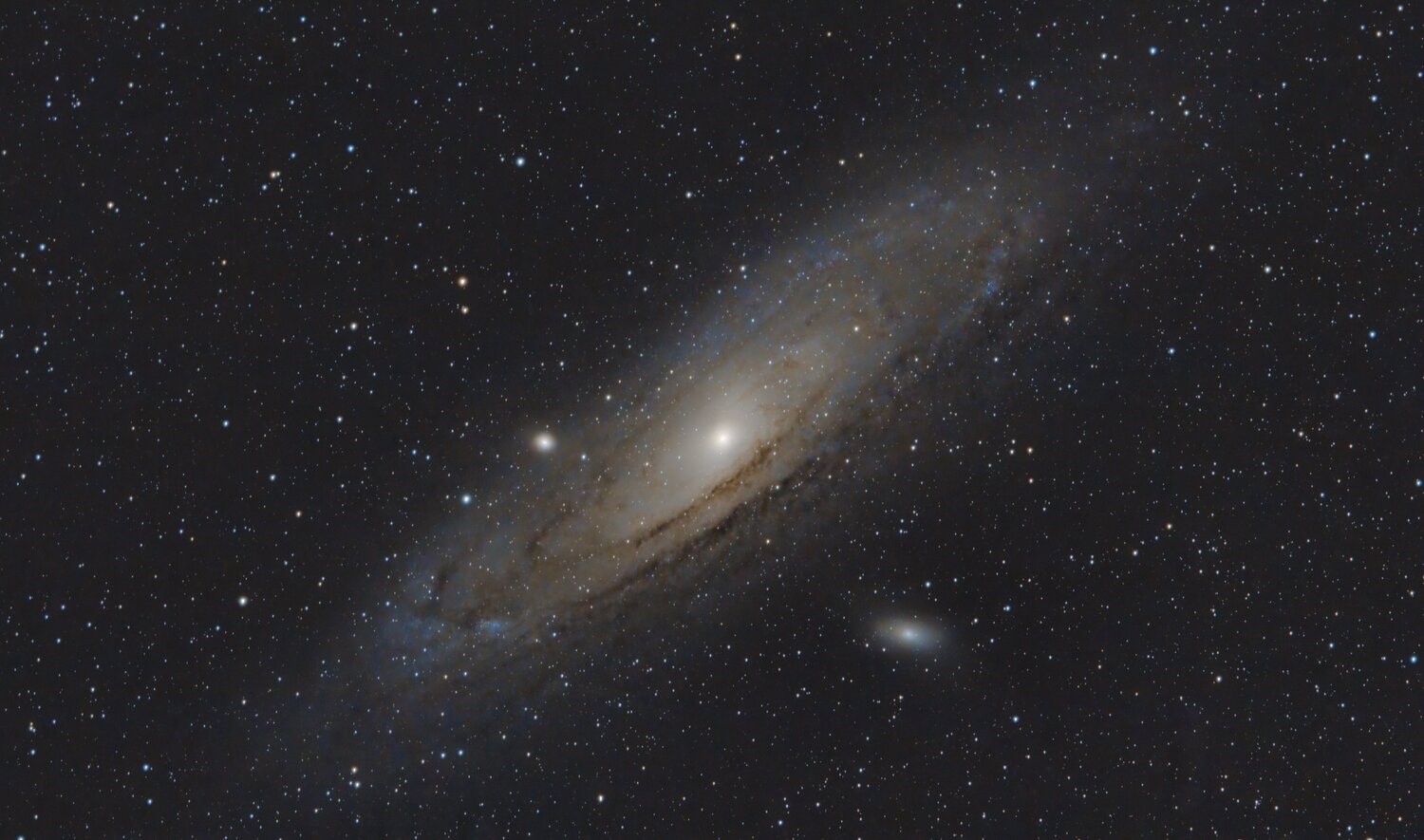 M31.thumb.jpg.3d52f73e40c34885a87f0798345a9aa4.jpg