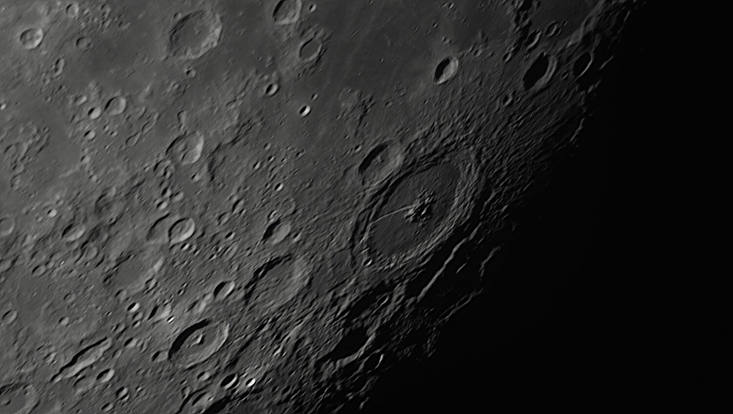 141996191_2022-10-12-0342_0-RGB-Moon_ZWOASI290MM_AS_F400_lapl8_ap384.thumb.jpg.cf12ca408262a4ef7191adcfdee7ef59.jpg
