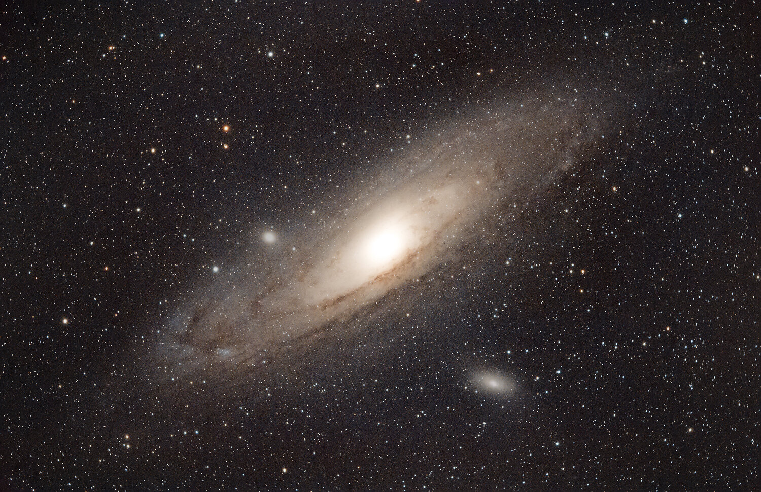 M31.thumb.jpg.01aaedd2f340bafe132a36b16dc3dadd.jpg
