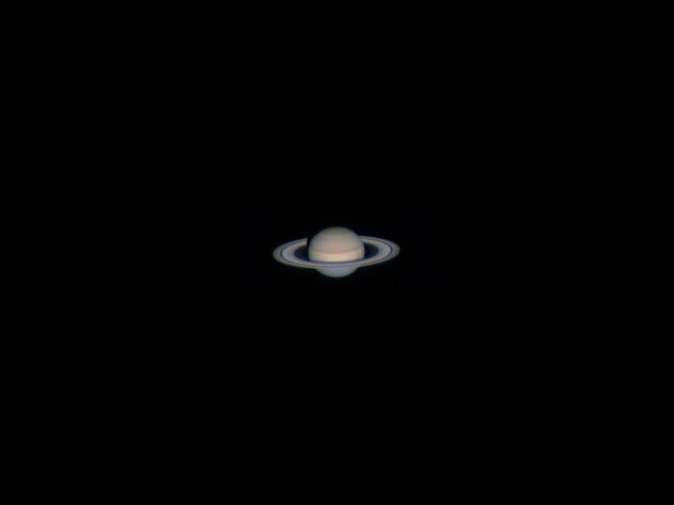 Saturne01102022R4.thumb.jpg.27e10de3cdc87e542cbb487f44761999.jpg