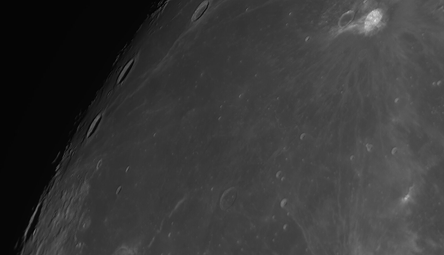 1500215548_2022-11-07-1948_0-R-Moon_ZWOASI290MM_AS_P35_lapl5_ap388-ai.thumb.jpg.dc95bc57403eb940a923e3b8866fff47.jpg